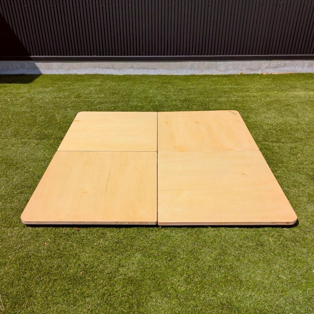 Sotoburo CUBE4専用 ステージ – Sotoburo | テントサウナの最